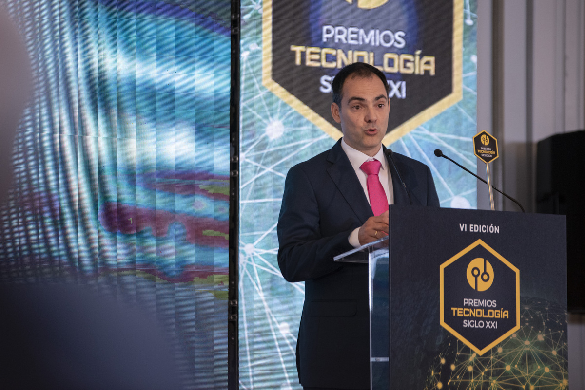 Carlos Sobrino durante el discurso de agradecimiento al recibir el premio Nacional de tecnología del siglo XXI